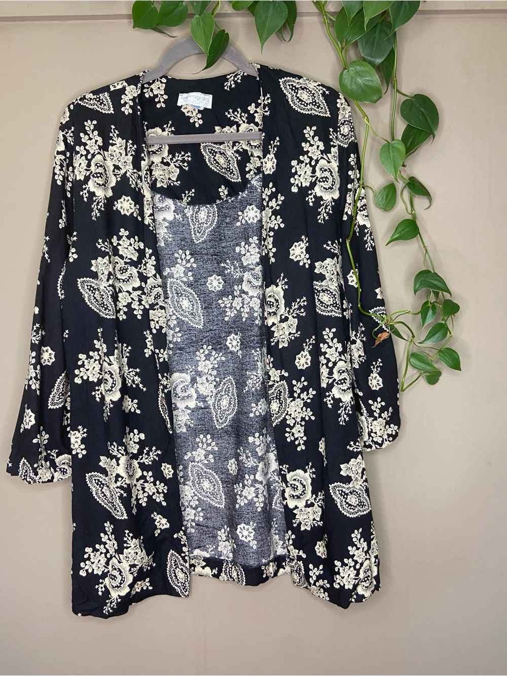 Lew Magram Floral Kimono